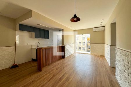 Sala de apartamento para alugar com 1 quarto, 49m² em Barra da Tijuca, Rio de Janeiro