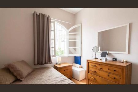 Casa à venda com 4 quartos, 270m² em Vila Mariana, São Paulo