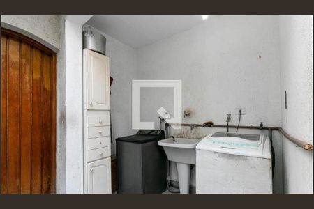 Casa à venda com 5 quartos, 182m² em Vila Antonina, São Paulo