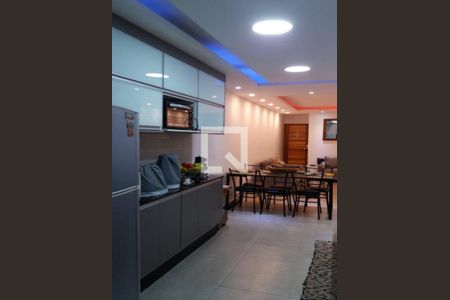 Casa à venda com 3 quartos, 210m² em Jardim das Laranjeiras, São Paulo