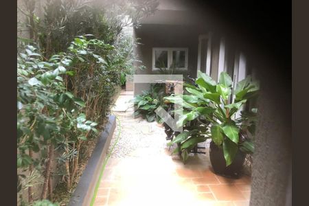Casa à venda com 3 quartos, 350m² em Jardim Paulista, São Paulo