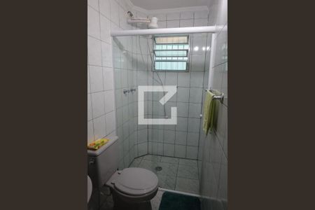 Banheiro de casa à venda com 3 quartos, 110m² em Jardim Guarapiranga, São Paulo
