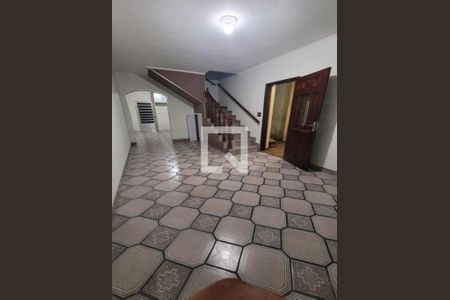 Casa à venda com 3 quartos, 100m² em Vila Carrão, São Paulo
