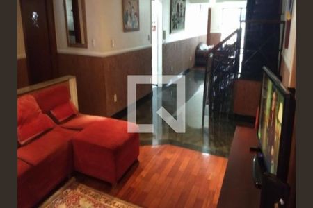 Casa à venda com 5 quartos, 400m² em Vila Prudente, São Paulo