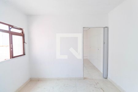 Quarto de casa para alugar com 1 quarto, 45m² em Vila Santa Teresa, São Paulo