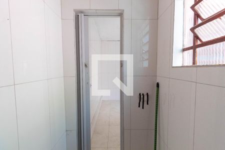 Banheiro de casa para alugar com 1 quarto, 45m² em Vila Santa Teresa, São Paulo