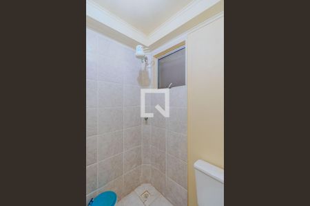 Banheiro de apartamento à venda com 2 quartos, 60m² em Campo Novo, Porto Alegre