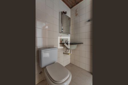 Banheiro de apartamento à venda com 2 quartos, 62m² em Bom Jesus, Porto Alegre
