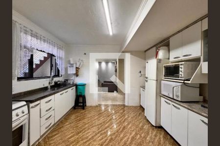 Casa à venda com 3 quartos, 200m² em Vila Camilópolis, Santo André
