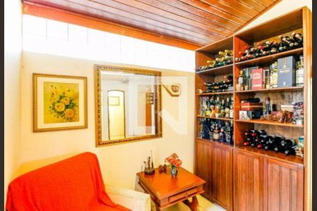 Casa à venda com 3 quartos, 234m² em Jardim Petropolis, São Paulo