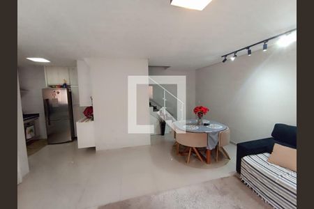 Casa à venda com 3 quartos, 90m² em Jardim Sabara, São Paulo