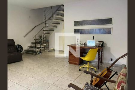 Casa à venda com 3 quartos, 200m² em Parque Edu Chaves, São Paulo