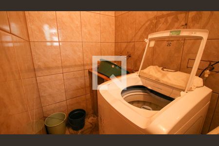 Área de Serviço de casa à venda com 4 quartos, 200m² em Jardim Vila Formosa, São Paulo