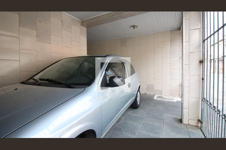 Garagem de casa à venda com 4 quartos, 200m² em Jardim Vila Formosa, São Paulo