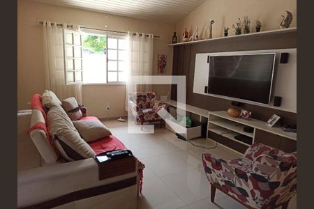 Casa à venda com 4 quartos, 235m² em Marazul, Niterói