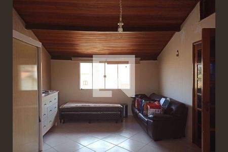 Casa à venda com 4 quartos, 235m² em Marazul, Niterói