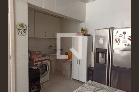 Casa à venda com 4 quartos, 235m² em Marazul, Niterói