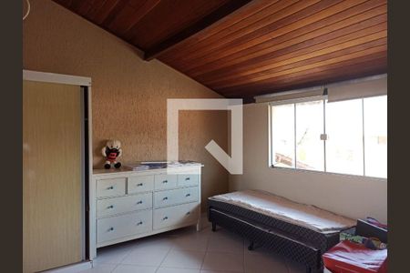 Casa à venda com 4 quartos, 235m² em Marazul, Niterói