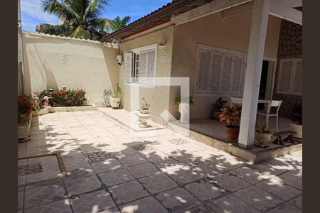 Casa à venda com 4 quartos, 235m² em Marazul, Niterói