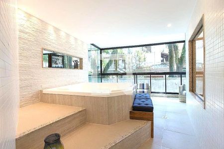 Apartamento à venda com 4 quartos, 206m² em São Francisco, Niterói
