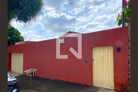 Fachada de casa à venda com 4 quartos, 226m² em Betânia, Belo Horizonte