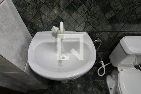 Banheiro Social de casa para alugar com 2 quartos, 100m² em Copacabana, Belo Horizonte