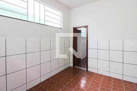 Sala de casa para alugar com 2 quartos, 100m² em Copacabana, Belo Horizonte