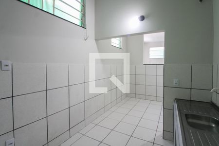 Cozinha e copa de casa para alugar com 2 quartos, 100m² em Copacabana, Belo Horizonte