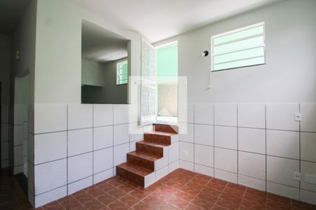 Sala de casa para alugar com 2 quartos, 100m² em Copacabana, Belo Horizonte