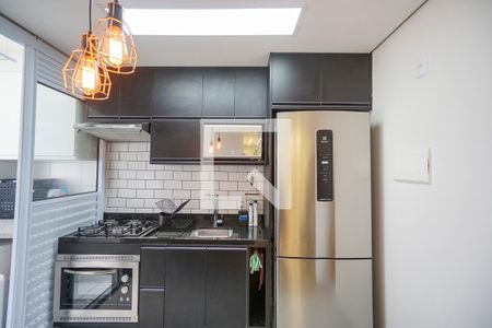 Cozinha de apartamento para alugar com 2 quartos, 47m² em Penha de França, São Paulo