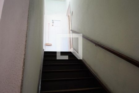 Escada de casa à venda com 2 quartos, 135m² em Vila Bertioga, São Paulo