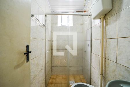 Banheiro de apartamento à venda com 2 quartos, 50m² em Mário Quintana, Porto Alegre
