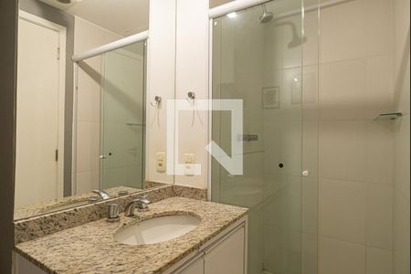 Banheiro de kitnet/studio para alugar com 1 quarto, 39m² em Bela Vista, São Paulo