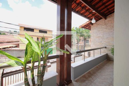 Varanda da Sala de casa à venda com 4 quartos, 270m² em Santa Cruz, Belo Horizonte