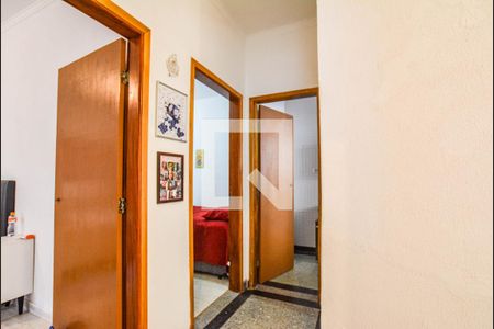 Corredor de casa para alugar com 3 quartos, 300m² em Vila Alzira, Santo André