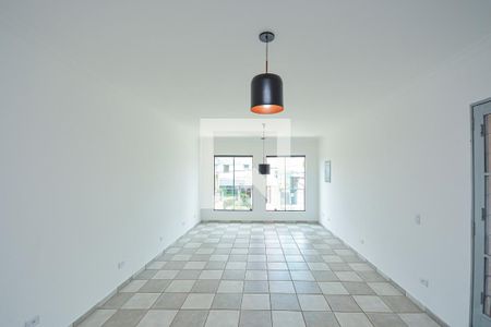 Sala de casa à venda com 4 quartos, 176m² em Vila Marari, São Paulo