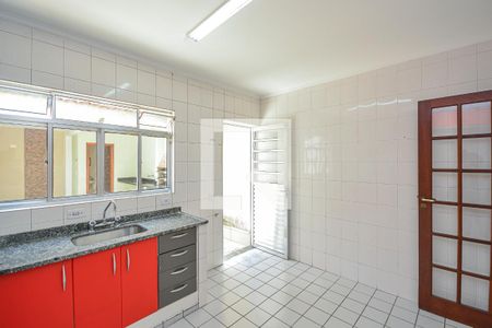 Cozinha de casa à venda com 4 quartos, 176m² em Vila Marari, São Paulo