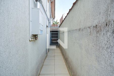 Corredor Externo de casa à venda com 4 quartos, 176m² em Vila Marari, São Paulo