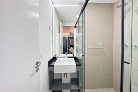 Banheiro de kitnet/studio para alugar com 1 quarto, 22m² em Paraíso, São Paulo