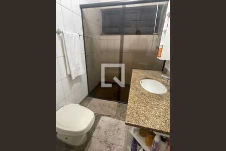 Banheiro de casa à venda com 3 quartos, 200m² em Vila Carrão, São Paulo