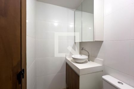 Banheiro de kitnet/studio para alugar com 1 quarto, 36m² em Cambuci, São Paulo