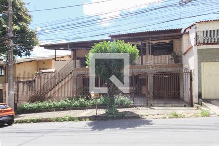 Fachada de casa à venda com 7 quartos, 360m² em Itapoã, Belo Horizonte