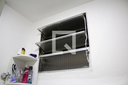 Banheiro de apartamento para alugar com 1 quarto, 30m² em Santa Ifigênia, São Paulo