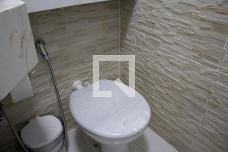 Banheiro de apartamento para alugar com 1 quarto, 30m² em Santa Ifigênia, São Paulo