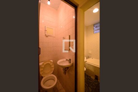 Banheiro  de casa para alugar com 2 quartos, 96m² em Vila Moraes, São Paulo