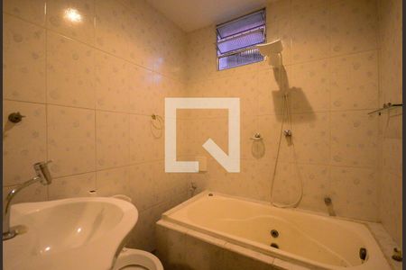 Banheiro  de casa para alugar com 2 quartos, 96m² em Vila Moraes, São Paulo