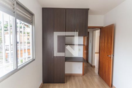 Armário do Quarto 1 de apartamento para alugar com 2 quartos, 55m² em Santa Efigênia, Belo Horizonte