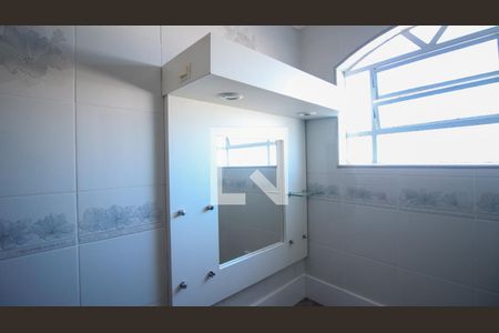 Banheiro da Suíte 1 de casa à venda com 3 quartos, 181m² em Jardim Haia do Carrao, São Paulo