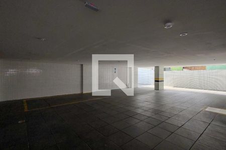 Garagem de apartamento para alugar com 2 quartos, 70m² em Vila Assuncao, Praia Grande