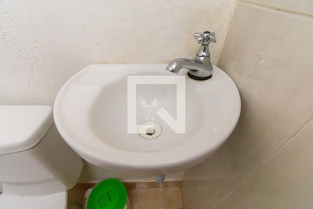 Edícula - Banheiro de casa à venda com 3 quartos, 300m² em Vila Santa Clara, São Paulo